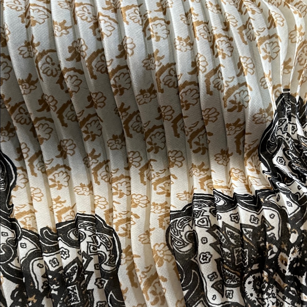 J. Jill Black and tan scarf. - Picture 3 of 4